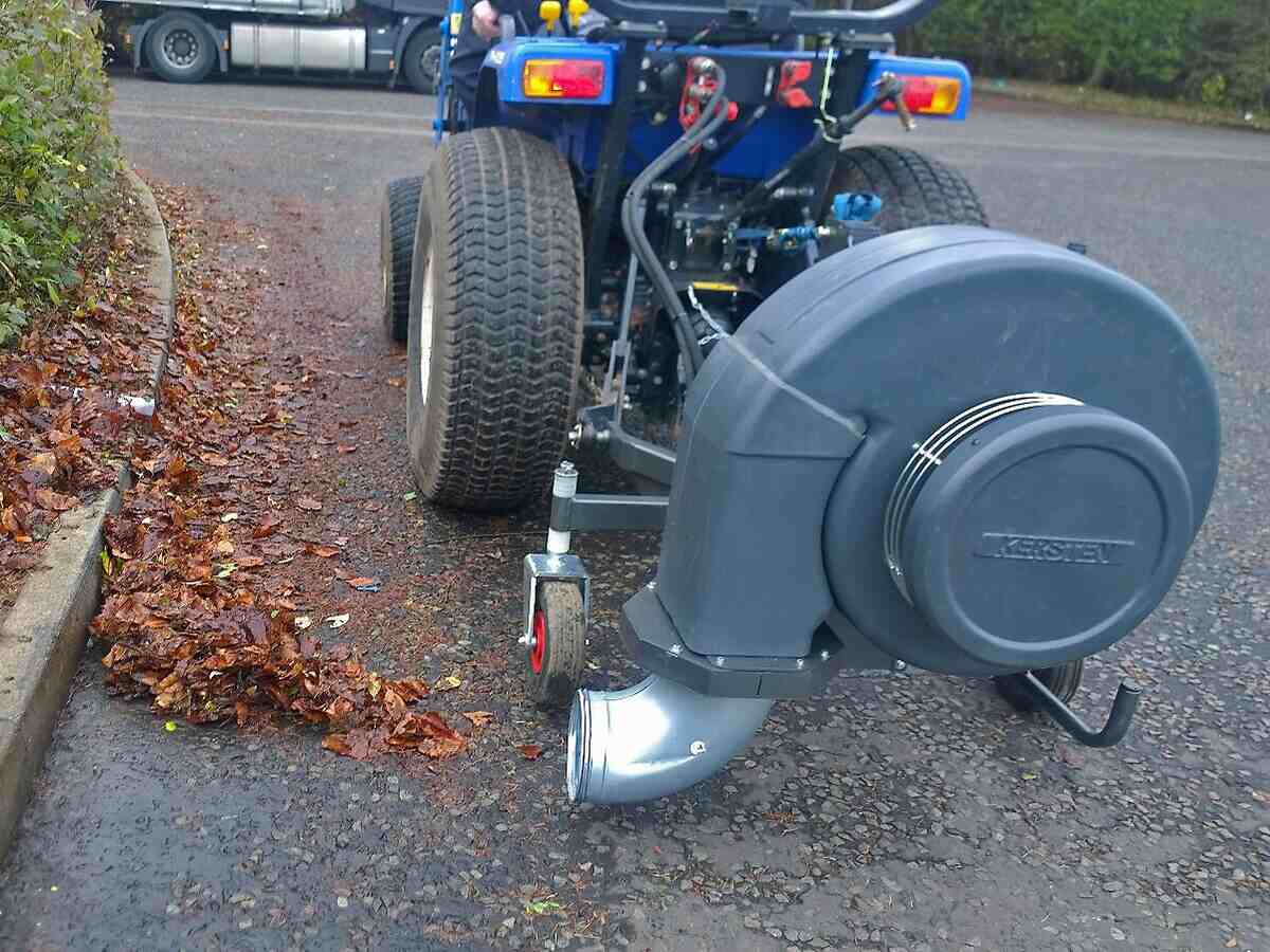Kersten LBV leaf blower with hydraulic rotary outlet on an Iseki tractor