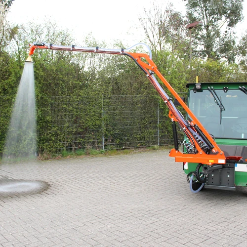 Watering arm  FS 3000 - Front mounted watering arm with hydraulic swivelling 