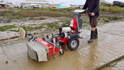 Cleaning of slipways and harbour infrastructure - Cover Image