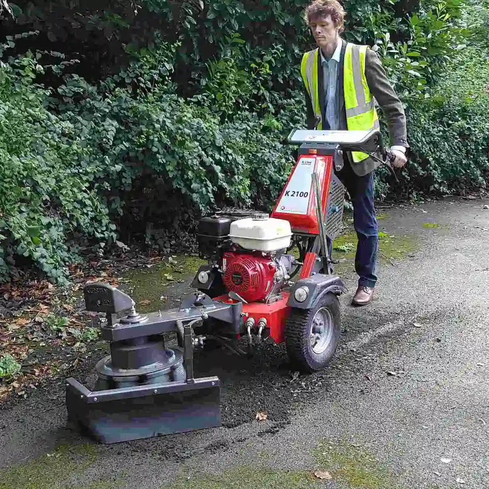 Kersten K2100 hydraulic power unit with attachment