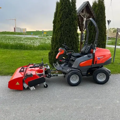 KM 13045 H - Front Mounted Sweeper 130cm, Hydraulic Drive  Ø 45cm