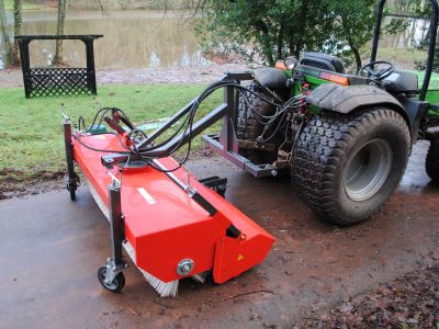 KM 22552 H -  Front and Rear Mounted Sweeper for Tractor Hydraulic 225 x 52cm 