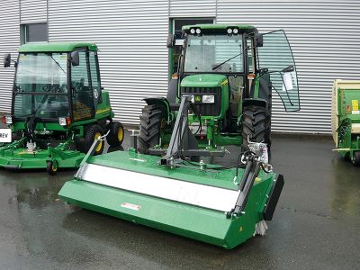 KM 12552 H - Front and Rear Mounted Sweeper for Tractor Hydraulic 125 x 52cm 
