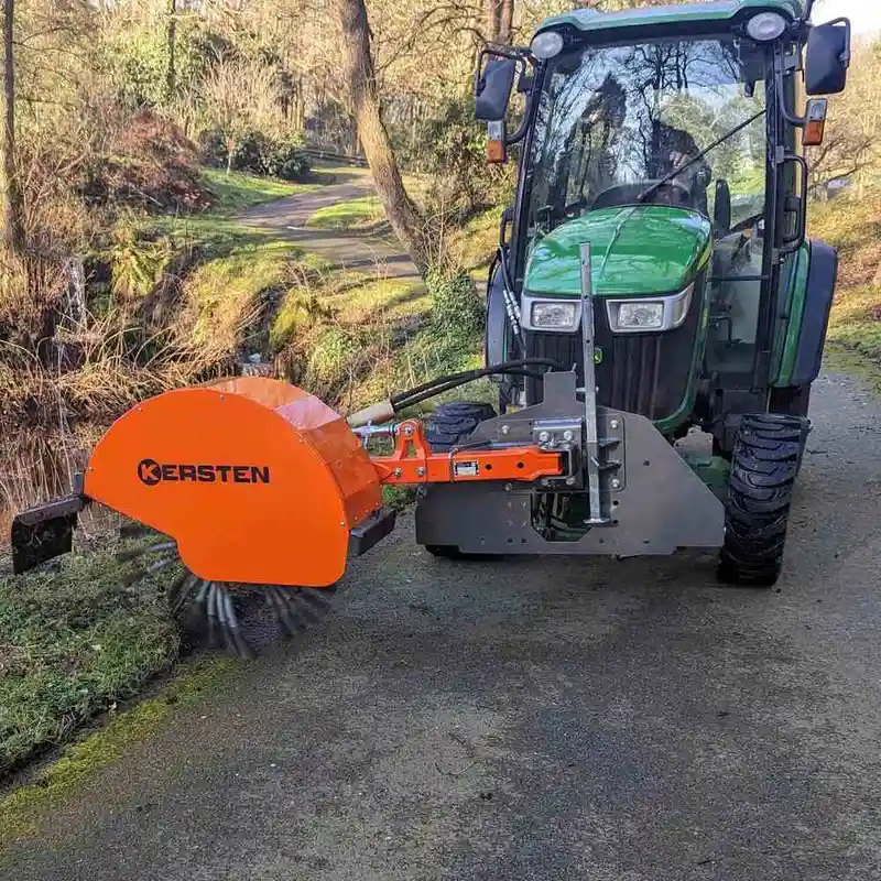 Kersten UB EASY PAK DS loader-mounted weed brush