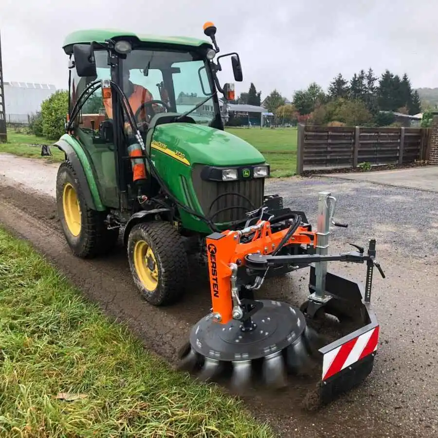 Kersten UB 6080 H front-mounted tractor weed brush