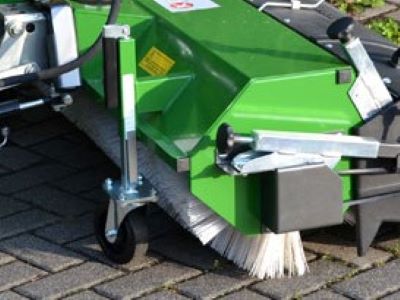 KM 15045 H - Front Mounted Sweeper, 150cm Hydraulic Drive - Ø 45cm